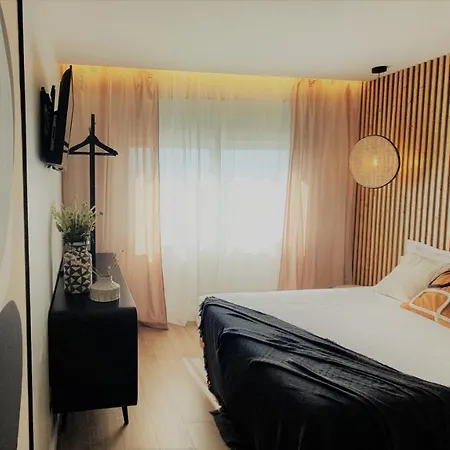 Apartman Airport Earth - Self Check-in