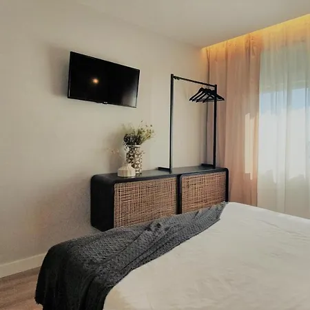 Apartman Airport Earth - Self Check-in