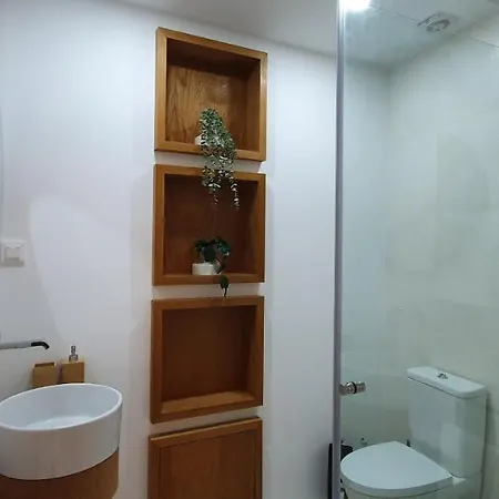 Airport Earth - Self Check-in Apartment *