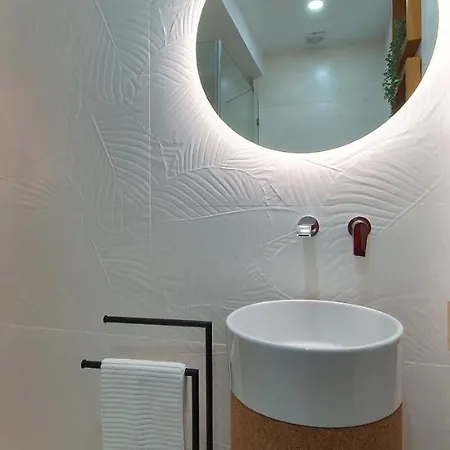 Airport Earth - Self Check-in Apartment *