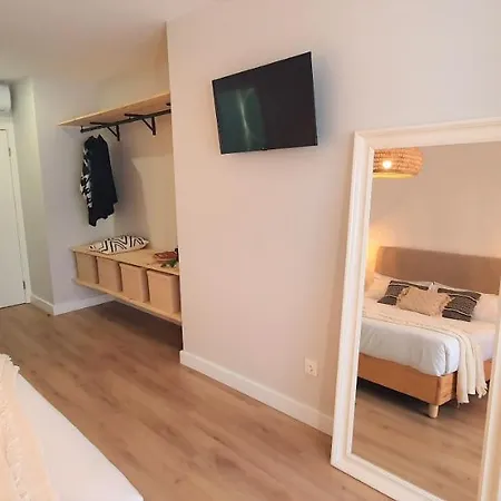 Airport Earth - Self Check-in Apartment Lisbon